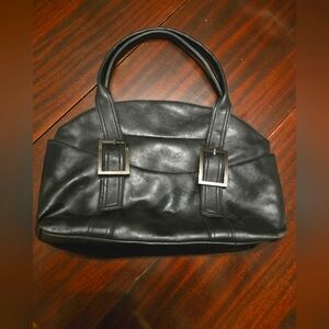 Bueno Black Shoulder Bag with Sleek Design